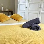 Проживание в семье Maison Menadel Ивто