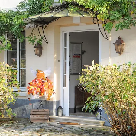 Maison Menadel Homestay Yvetot