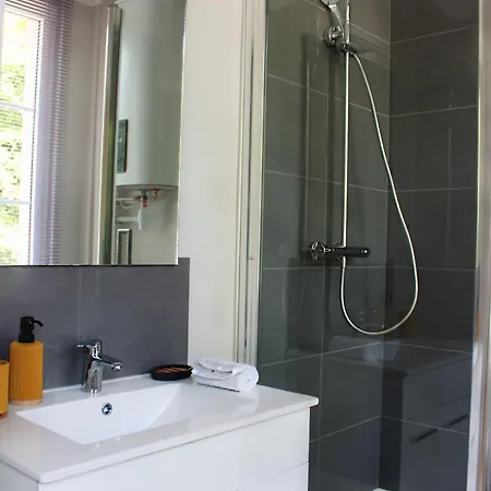 Homestay Maison Menadel