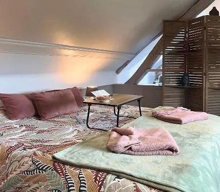 Maison Menadel בית אירוח *