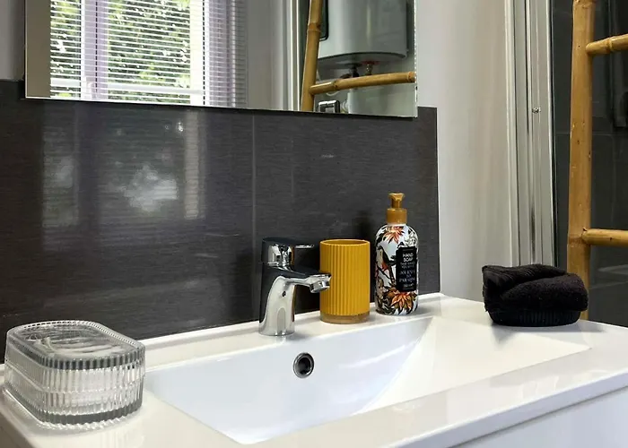 Maison Menadel Ивто