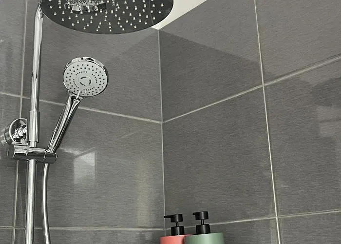 Homestay Maison Menadel *