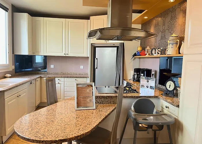 Homestay Maison Menadel Yvetot